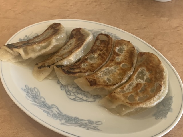スープが溢れ出す餃子が絶品!